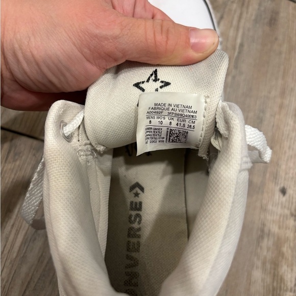 Converse Cream High-Top Sneakers Size 10 Woman’s / 8 Men’s - Picture 6 of 8